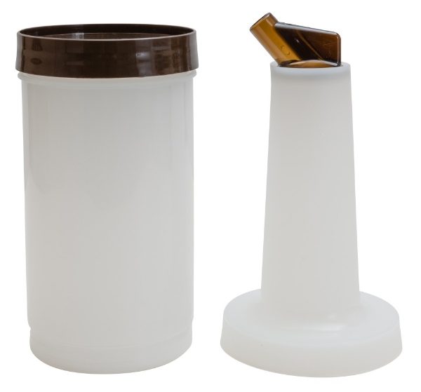 Optimized-3321BR-Save-Pour-Quart-Brown-with-lid-attached